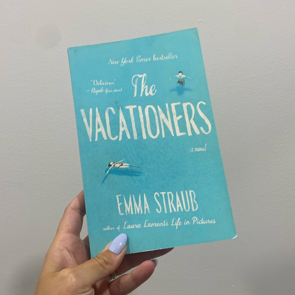 Book x The Vacationers - Emma Straub
